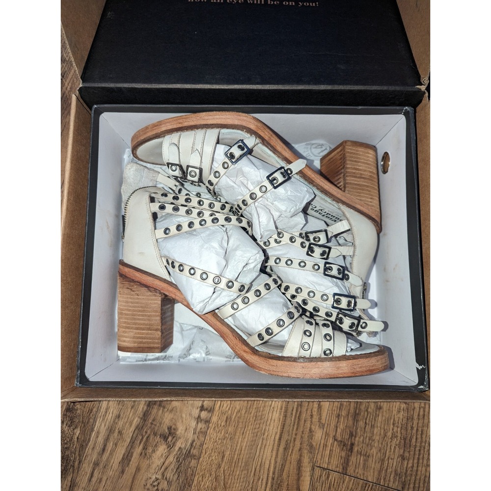 Vintage Foundry Co Jamina Heeled Boots US SZ 10‎ White